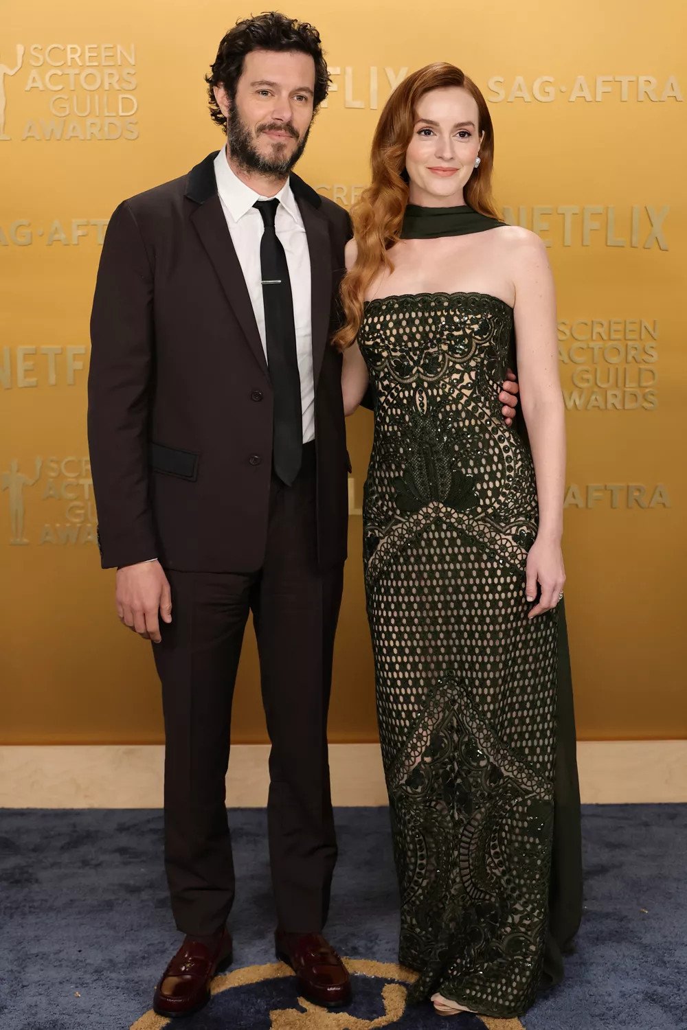 Adam Brody and Leighton Meester attend the 31st Annual Screen Actors Guild Awards at