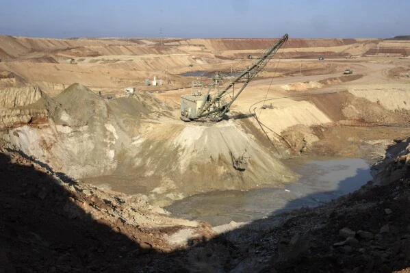 A view of an ilmenite open pit mine in a canyon in the central region of Kirovohrad, Ukraine, Wednesday, Feb. 12, 2025. (AP Photo/Efrem Lukatsky, File)