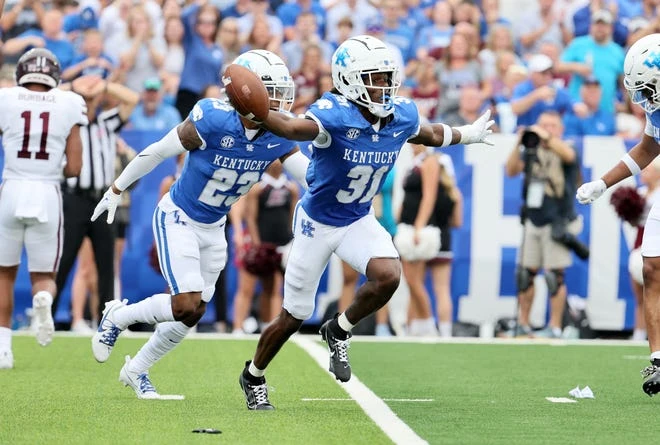 West Bloomfield product Maxwell Hairston had five interceptions during his sophomore season at Kentucky.