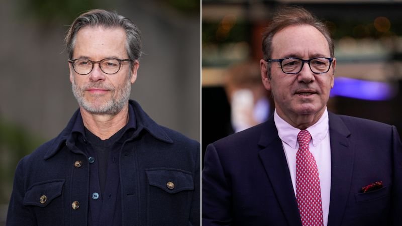 Guy Pearce and Kevin Spacey.