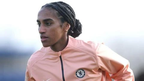 Naomi Girma in training with Chelsea