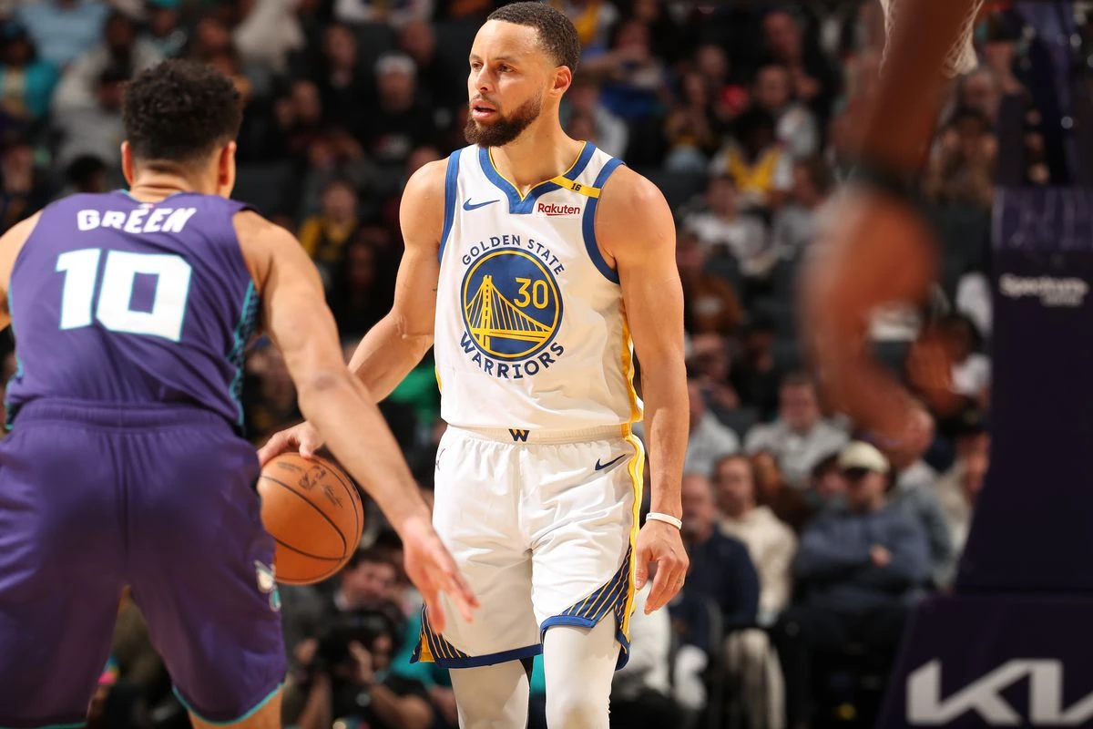 Golden State Warriors v Charlotte Hornets