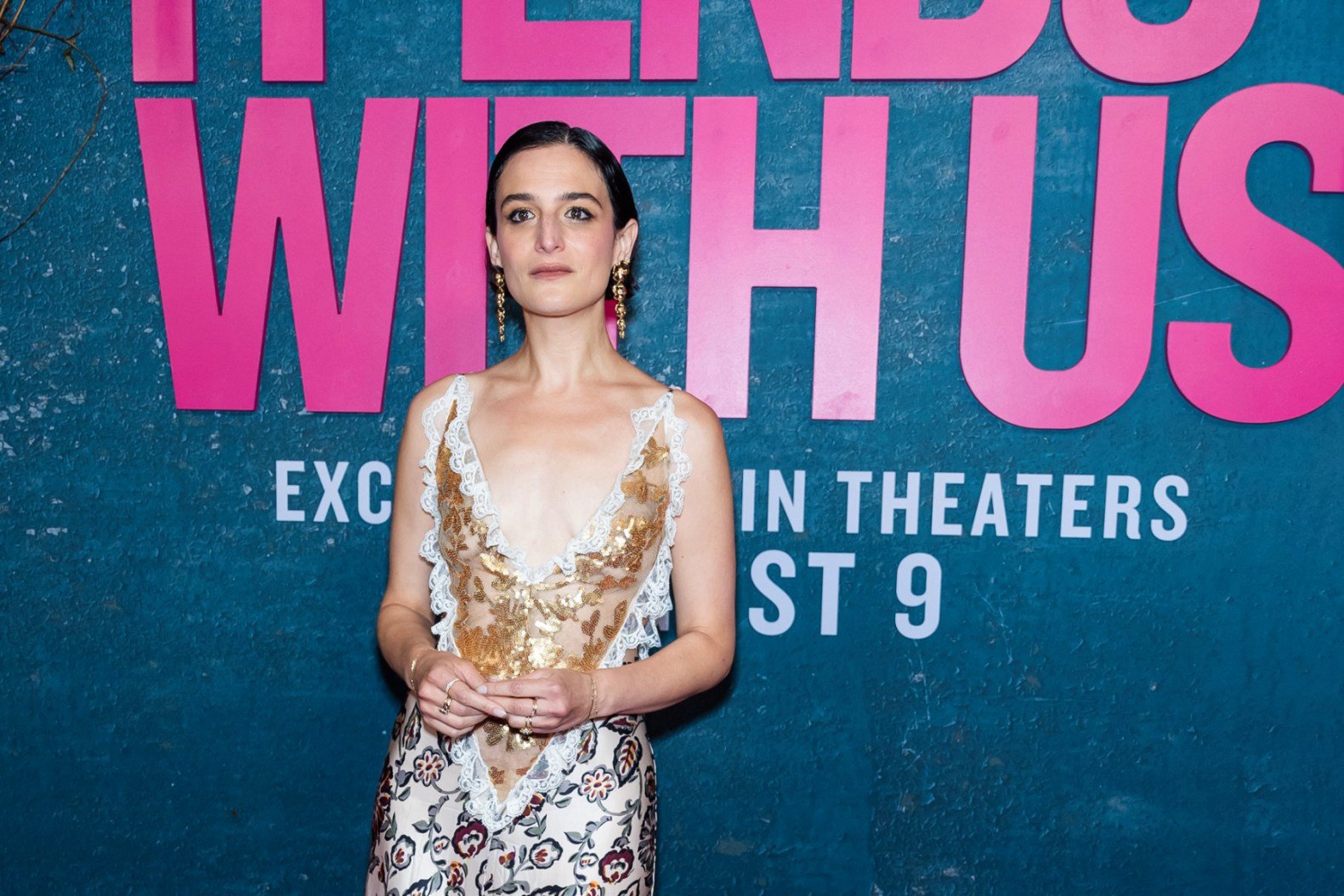 NEW YORK, NEW YORK - AUGUST 06: Jenny Slate attends the "It Ends With Us" New York Premiere at AMC Lincoln Square Theater on August 06, 2024 in New York City. (Photo by Gotham/WireImage)