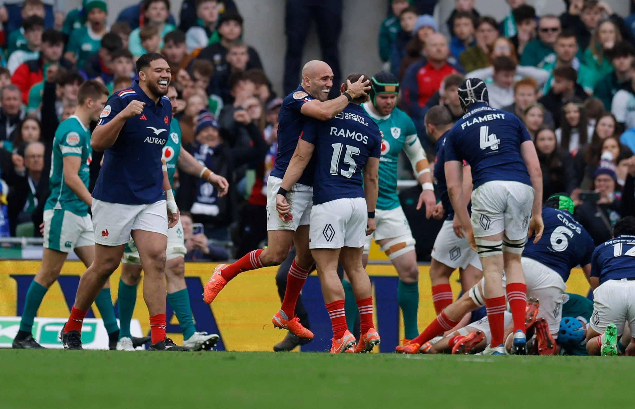 The bold call that paid off for France against Ireland – and why it is controversial