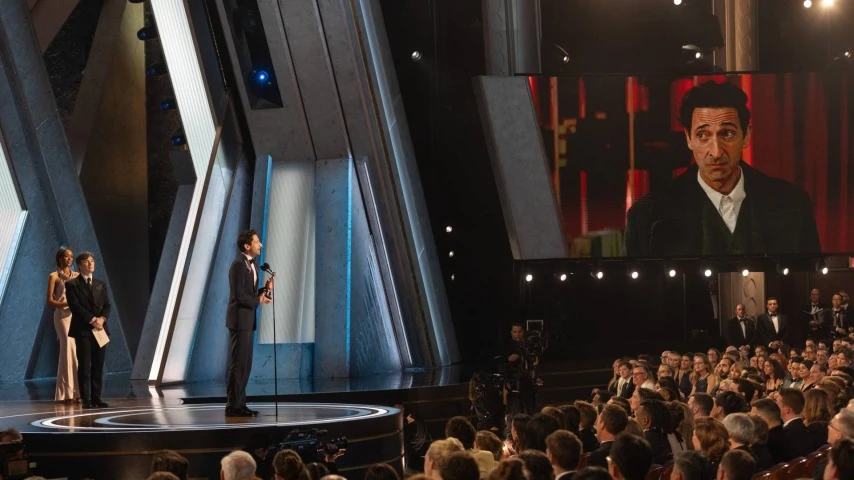 Adrien Brody sets an Oscar record with long-ass acceptance speech