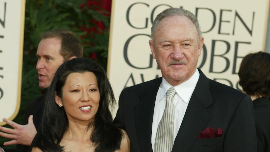 actor gene hackman and his wife arrive to the golden globes in 2003