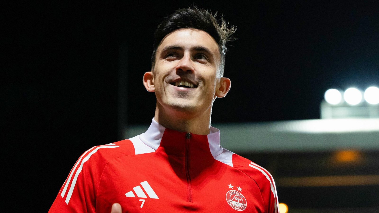 Aberdeen's Jamie McGrath warms up ahead of a Premiership match between Dundee United and Aberdeen at Tannadice Park, on December 29, 2024