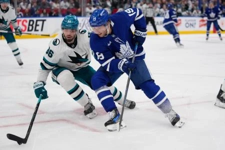 Toronto Maple Leafs forward Calle Jarnkrok in the offensive zone during their game against the San Jose Sharks.