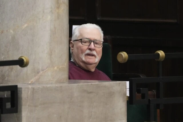 Poland's former president and Nobel Peace Prize winner, Lech Walesa, is greeted at parliament in Warsaw, Poland, Dec. 11, 2023. (AP Photo/Czarek Sokolowski, File)