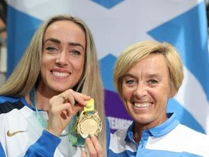 Scotland’s Eilish McColgan (left) poses with her gold medal alongside her mother Liz McColgan at the 2022 Commonwealth Games